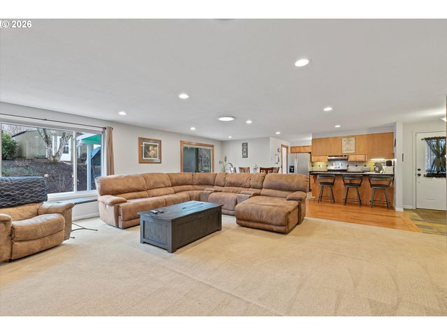 1704 N MERIDIAN St, Newberg, OR 97132