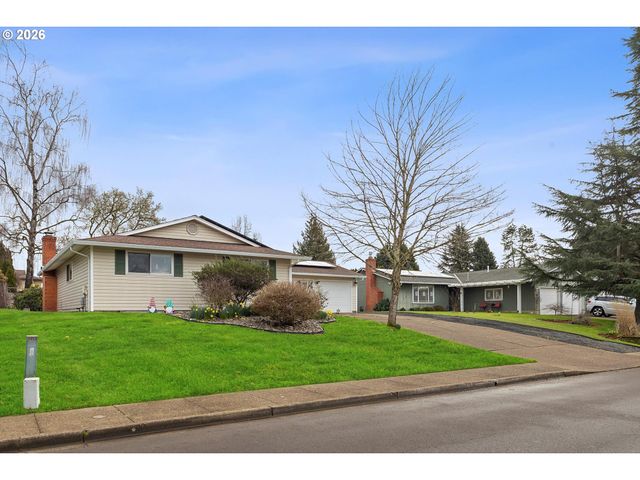 1704 N MERIDIAN St, Newberg, OR 97132