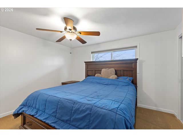 1704 N MERIDIAN St, Newberg, OR 97132