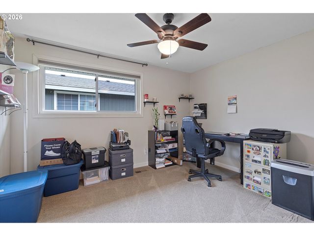 1704 N MERIDIAN St, Newberg, OR 97132