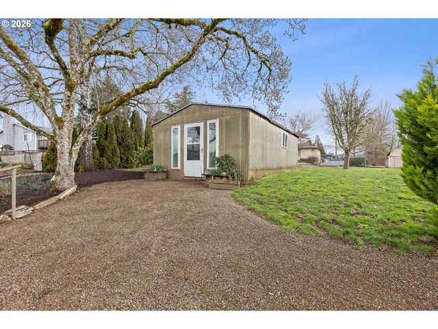 1704 N MERIDIAN St, Newberg, OR 97132