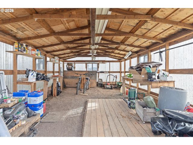 1704 N MERIDIAN St, Newberg, OR 97132