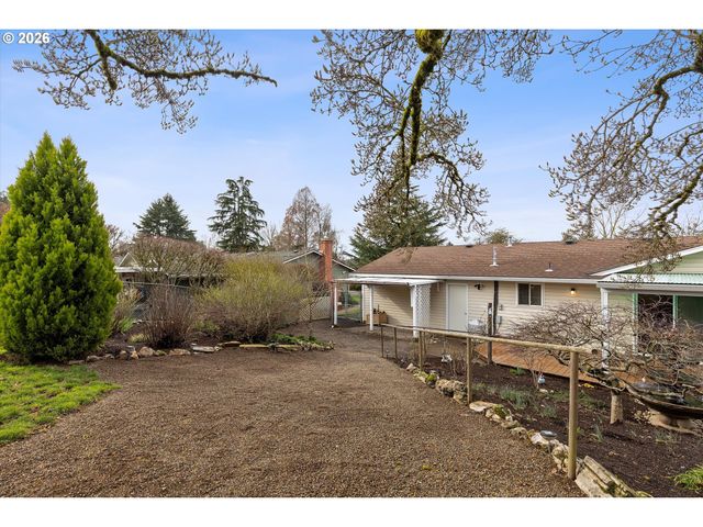 1704 N MERIDIAN St, Newberg, OR 97132