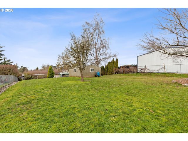 1704 N MERIDIAN St, Newberg, OR 97132