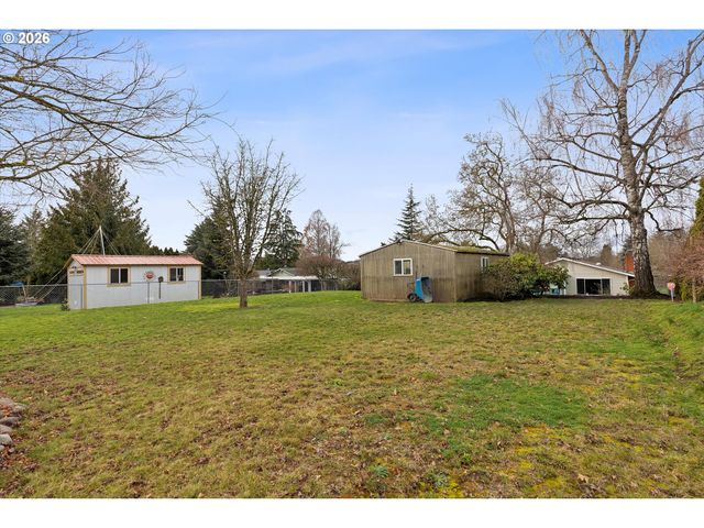 1704 N MERIDIAN St, Newberg, OR 97132