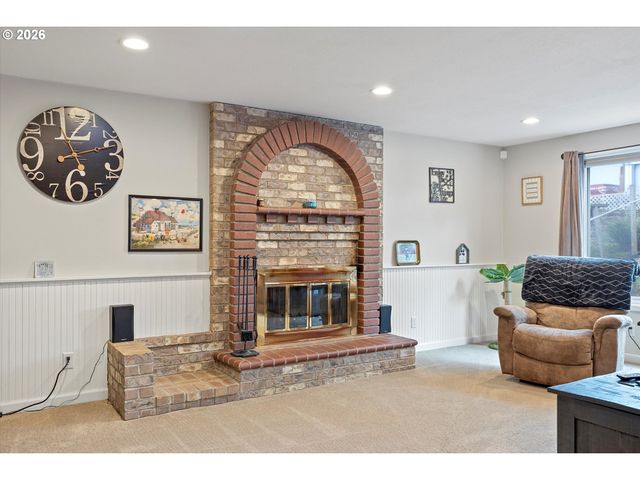 1704 N MERIDIAN St, Newberg, OR 97132