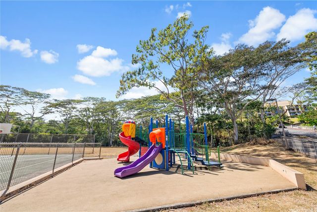 95-2039 Waikalani Place C402, Mililani, HI 96789
