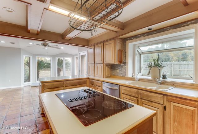 125 Vance Place, Long Beach, MS 39560