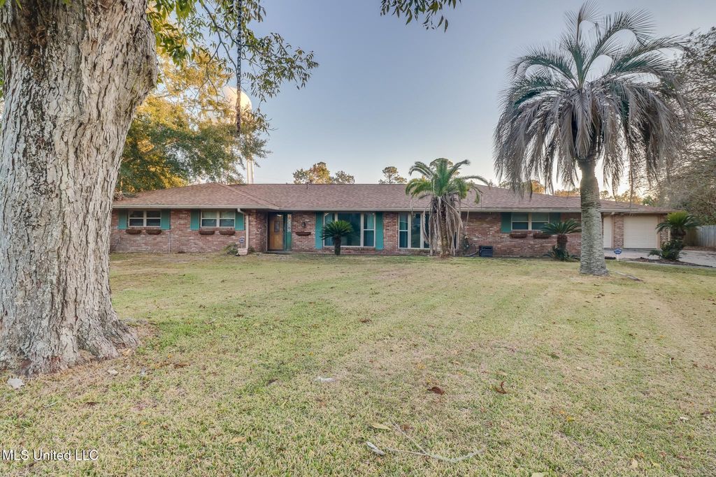 125 Vance Place, Long Beach, MS 39560