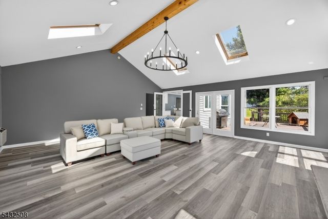 22 Lauren Ln, Vernon Twp., NJ 07461