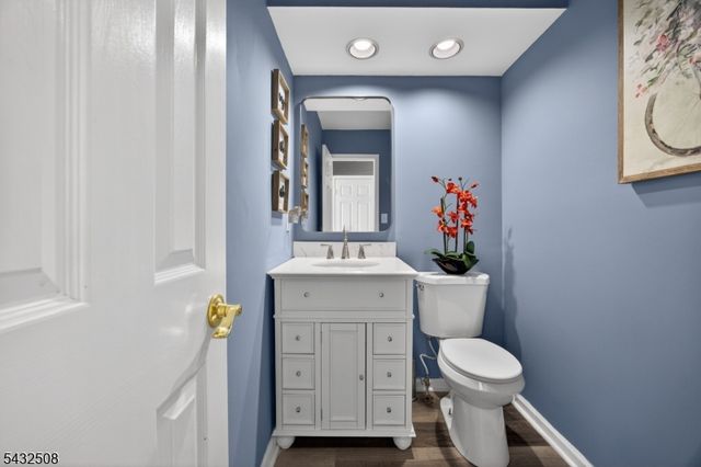 22 Lauren Ln, Vernon Twp., NJ 07461