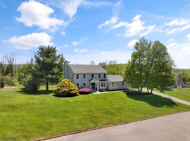 22 Lauren Ln, Vernon Twp., NJ 07461