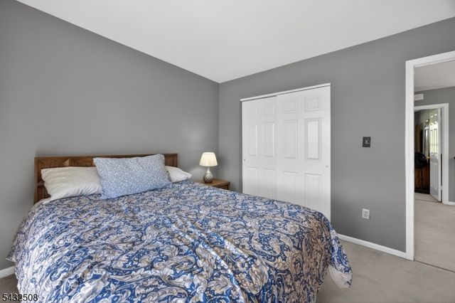 22 Lauren Ln, Vernon Twp., NJ 07461
