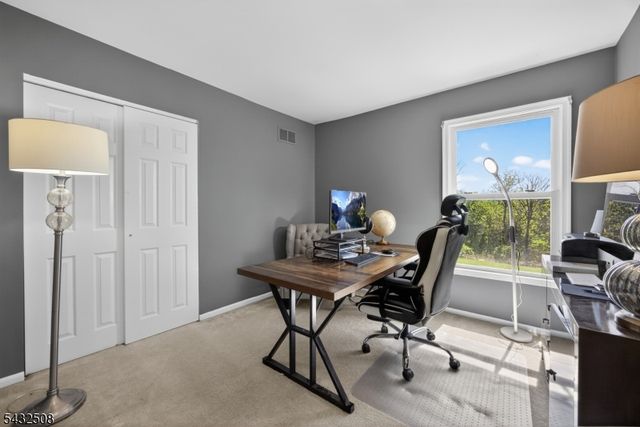 22 Lauren Ln, Vernon Twp., NJ 07461