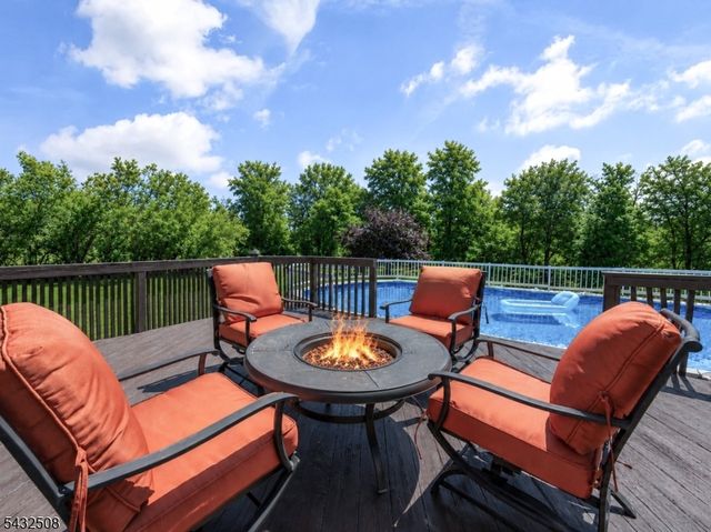 22 Lauren Ln, Vernon Twp., NJ 07461