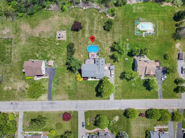 22 Lauren Ln, Vernon Twp., NJ 07461