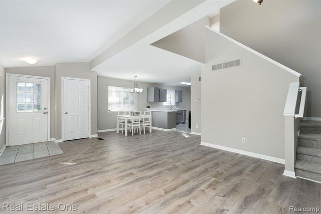 4281 Marcus Road, Waterford, MI 48329