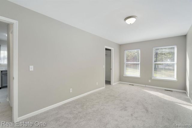 4281 Marcus Road, Waterford, MI 48329