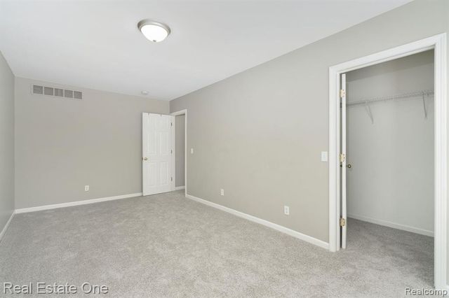 4281 Marcus Road, Waterford, MI 48329