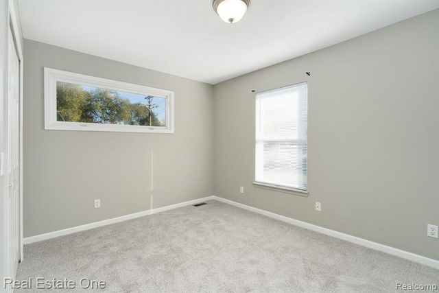 4281 Marcus Road, Waterford, MI 48329