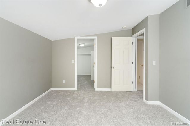 4281 Marcus Road, Waterford, MI 48329