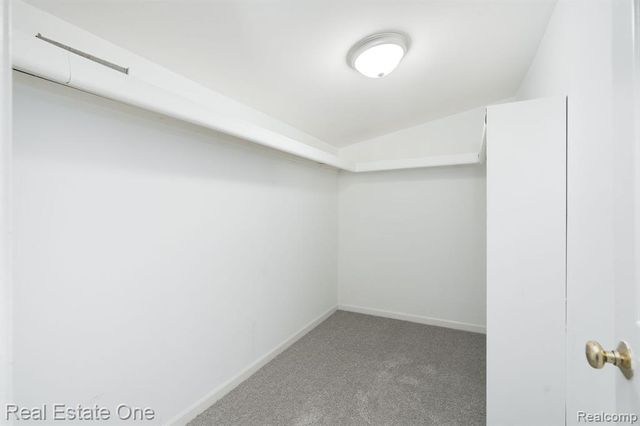 4281 Marcus Road, Waterford, MI 48329