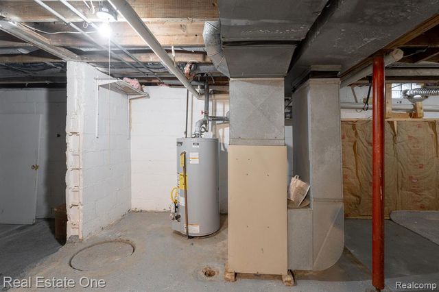 4281 Marcus Road, Waterford, MI 48329