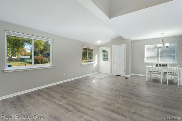 4281 Marcus Road, Waterford, MI 48329