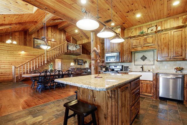 575 County Road 1214, Quitman, TX 75783