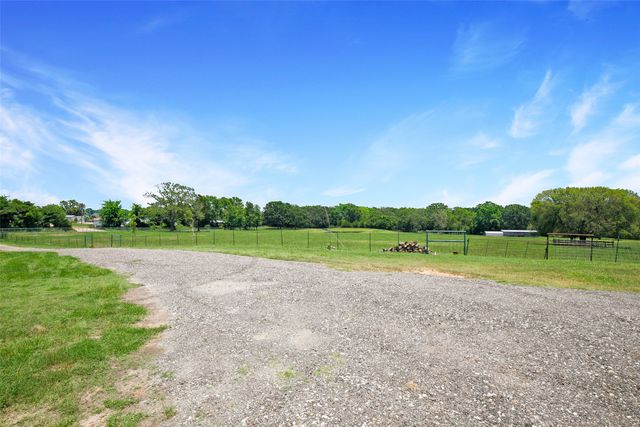 575 County Road 1214, Quitman, TX 75783