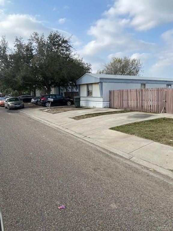 309 E Salazar Street, San Juan, TX 78589