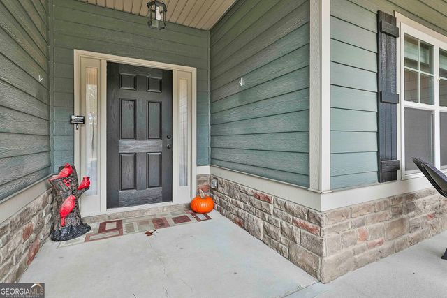 409 Walden Pond Way, Senoia, GA 30276