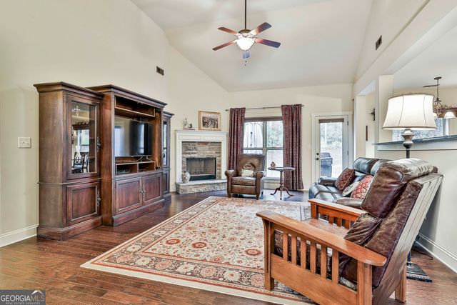 409 Walden Pond Way, Senoia, GA 30276