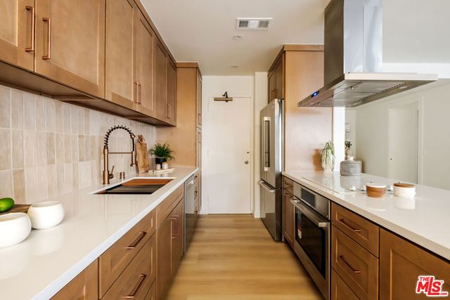 10701 Wilshire Boulevard 306, Los Angeles, CA 90024