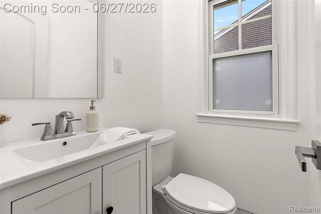 21235 River Road, Grosse Pointe Woods, MI 48236