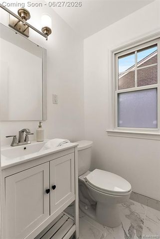 21235 River Road, Grosse Pointe Woods, MI 48236