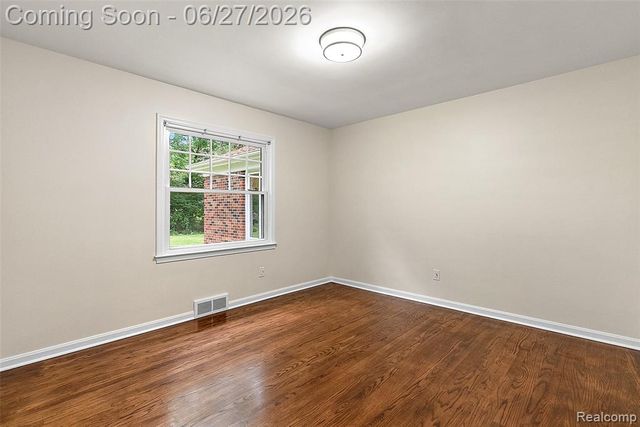 21235 River Road, Grosse Pointe Woods, MI 48236