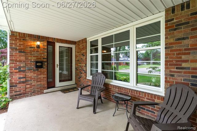 21235 River Road, Grosse Pointe Woods, MI 48236