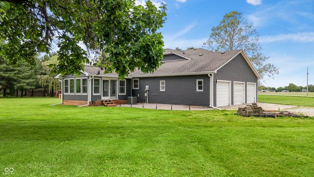 9735 S 400 W, Pendleton, IN 46064