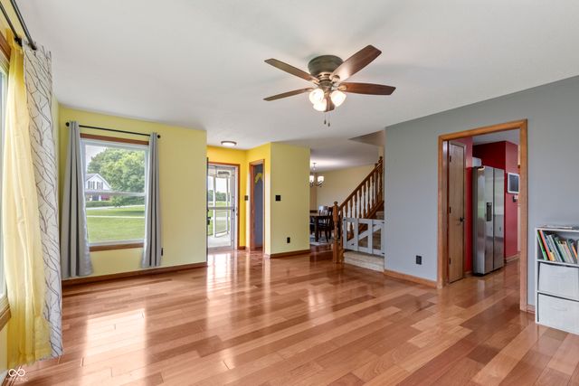 9735 S 400 W, Pendleton, IN 46064