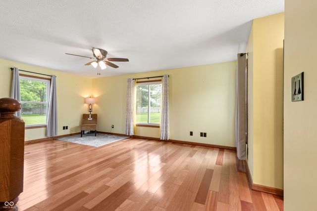 9735 S 400 W, Pendleton, IN 46064