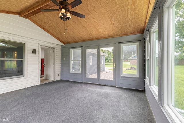 9735 S 400 W, Pendleton, IN 46064