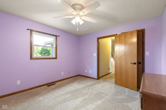 9735 S 400 W, Pendleton, IN 46064