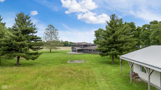 9735 S 400 W, Pendleton, IN 46064