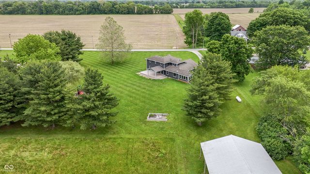 9735 S 400 W, Pendleton, IN 46064