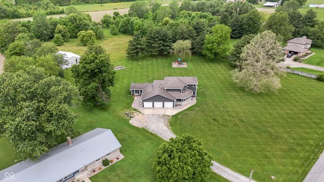9735 S 400 W, Pendleton, IN 46064