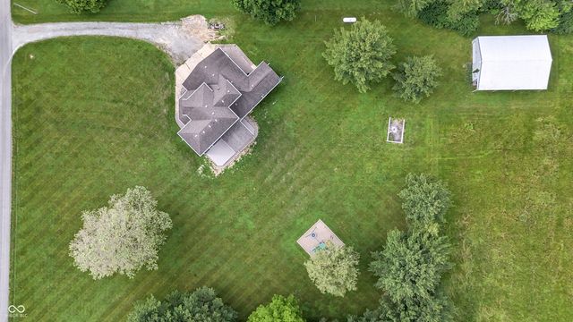 9735 S 400 W, Pendleton, IN 46064