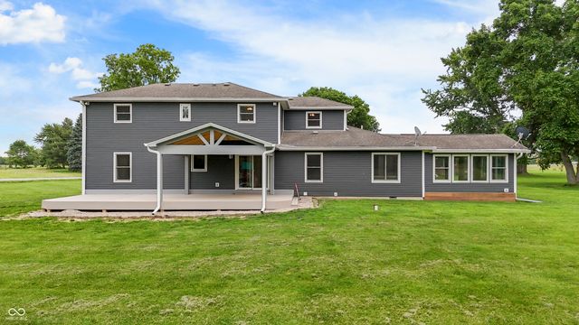 9735 S 400 W, Pendleton, IN 46064