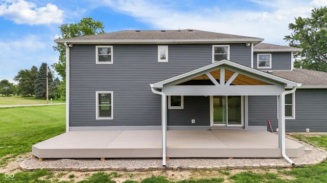 9735 S 400 W, Pendleton, IN 46064