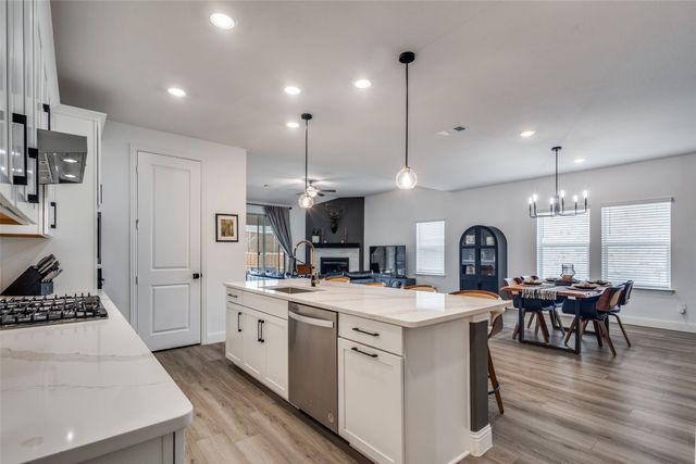 2813 Acadia Drive, Corinth, TX 76210